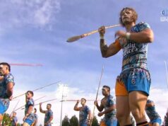 O lado nativo lança um poderoso grito de guerra