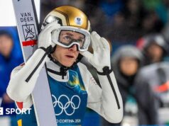 O austríaco Daniel Schoffenig foi desclassificado da prova por usar calçados grandes.