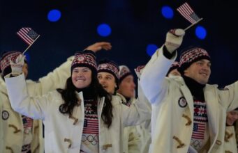 Os aplausos do United se transformaram em vaias na cerimônia de abertura do Milan