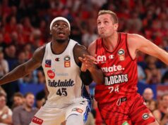 O capitão do Perth Wildcats, Jesse Wagstaff, jogará contra o técnico do Adelaide 36ers, Mike Wells, expressa raiva de John Riley