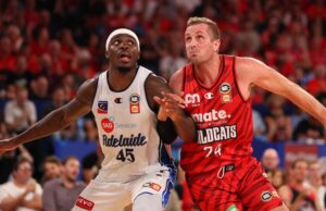 O capitão do Perth Wildcats, Jesse Wagstaff, jogará contra o técnico do Adelaide 36ers, Mike Wells, expressa raiva de John Riley
