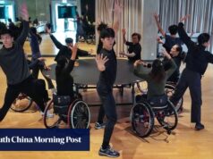 ‘Pertence a todos’: dançarinos em cadeiras de rodas ultrapassam limites em Hong Kong