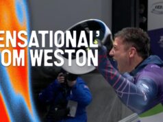 Weston Skeleton da equipe GB está no topo do pelotão.