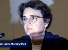 Diretor do museu do Louvre renuncia após roubo descarado de joias da coroa em Paris