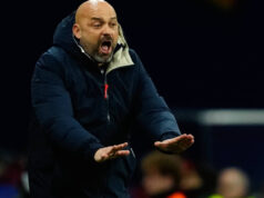 Ngang, titular em sua antiga casa