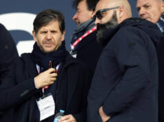 “Ele tem mais dois anos de contrato.”