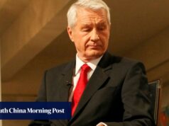 O ex-primeiro-ministro norueguês está sendo tratado no hospital após as revelações de Epstein.