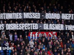 O chefe do Crystal Palace, Oliver Glasner, é ‘perfeito’ para enfrentar ‘críticas’ dos fãs