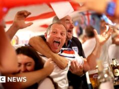 Os pubs abrirão até tarde para os jogos das eliminatórias da Copa do Mundo dos países de origem.