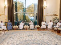 O Governante de Ras Al Khaimah recebe uma delegação do Ministério das Relações Exteriores para café da manhã