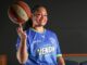A ex-estrela do basquete WNBL e WNBA conquistou o mundo com sua família, Alissa Pili, Brandon Pili, Seattle Seahawks.