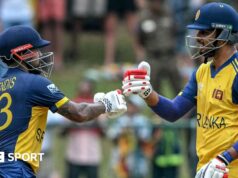Copa do Mundo T20: Sri Lanka venceu Omã por 105 corridas.
