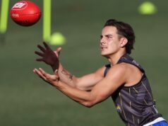 O atacante da Costa Oeste, Jacob Newton, em uma nova função nos Eagles e finalmente superando a pré-temporada completa