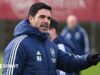 O técnico do Arsenal, Mike Arteta, ‘feliz’ em interagir com os fãs, mas se sente ‘exposto’