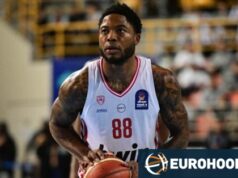 Olympiakos nas semifinais da Copa da Grécia, Tyrik Jones se machucou.