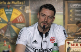 “Se eu disser aos meus jogadores para saltarem de uma varanda, o meu desafio é fazê-lo em duas semanas.”