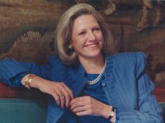 Segunda esposa de Rupert Murdoch completa 81 anos