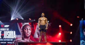 Eddie Hearn minimizou as especulações sobre o retorno de Anthony Joshua.
