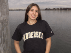 Vanderbilt consegue compromisso verbal em 2027 do jogador da seleção peruana, Ariel Kong