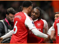 A estrela do Arsenal, Gabriel, zomba do Tottenham após vitória por 4-1 na NLD