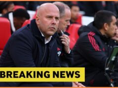 A estrela do Liverpool, Mo Salah, está em busca de substituir Cristiano Ronaldo