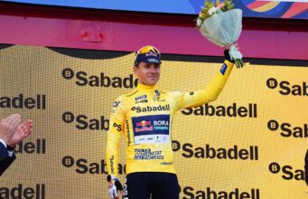 ‘Todos nós o perdemos como pessoa’, diz o pai de Remco Evenepoel que tempos difíceis estão no espelho retrovisor para a estrela belga devido à nova contratação da Red Bull-Bora-Hansgrohe. Indo cada vez mais forte em 2026