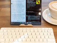 Quem precisa de um laptop quando você tem um telefone flip?