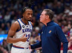 O novato do ano da NBA, Darryn Peterson, sai do banco em outro jogo e o técnico do Kansas chama as questões atuais de ‘preocupantes’