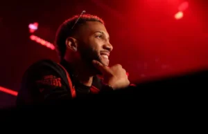 Acordo com Callum Smith David Morrell (de novo), oferta de bolsa cancelada