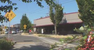 Resolução do condado de Multnomah para fortalecer os serviços de acompanhamento dos centros de deflexão.