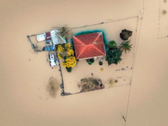 O rio Garonne está transbordando, enquanto a França permanece sob um alerta recorrente de enchente laranja e vermelho