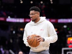 Giannis Antetokounmpo pulou na cama com o mercado lento de previsões