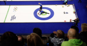 O Super Bowl não pode competir com o curling olímpico retardado por lesão