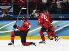 Canadá quebrou um cheque e sobreviveu