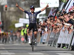 Vuelta a Andalucía: Tom Pidcock chega à vitória na rodada final enquanto Iván Romeo mantém a posição geral