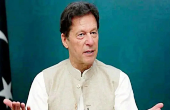 A irmã de Imran Khan está alertando sobre sua saúde e exigindo tratamento especializado