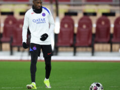 Liga dos Campeões: O Paris-SG enfrenta o AS Monaco como favorito no jogo de ida dos playoffs.