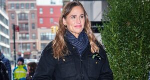 A roupa casual da Geração Z de Jennifer Garner inclui um detalhe relevante