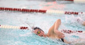Campeonatos da Divisão III da NCAA, finais do dia 1: Denison Men, NYU Women Lead; Queda de recorde do revezamento 400m medley