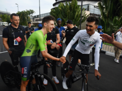 ‘É bom ser orientado por ele’ – Isaac del Toro pretende defender o título do UAE Tour de Tadej Pogachar como líder da equipe Emirates-XRG nos Emirados Árabes Unidos no lançamento da temporada de 2026