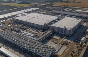 Nova York está considerando dois projetos de lei para regular a indústria de IA