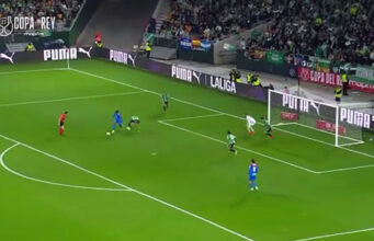 O grande gol de Luckman em seu primeiro jogo como treinador