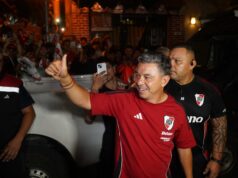 Torcedores do River colocaram Marcelo Gallardo no banco na prévia do jogo contra o Ciudad de Bolívar pela Copa da Argentina