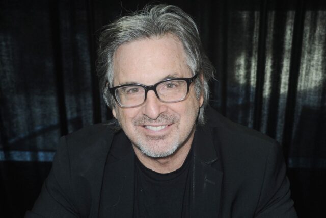 Robert-Carradine-022326-886666a30b0045268b983cdfe9bfefc1.jpg