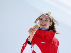 Elaine Guo mantém a coroa do halfpipe e estabelece o recorde de medalhas de estilo livre nas Olimpíadas.