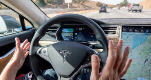 Tesla cede, mesmo usando o termo ‘piloto automático’ na Califórnia