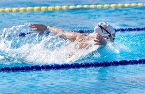 Tessa Giele e Albane Cachot levam medalhas do Mundial para College Swim