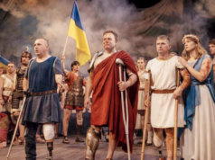 Veteranos na Ucrânia recorrem ao teatro para curar e reconstruir as suas vidas