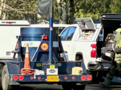 Um homem de Gresham foi preso sob suspeita de agredir sexualmente uma criança ao fabricar bombas, disse a polícia.