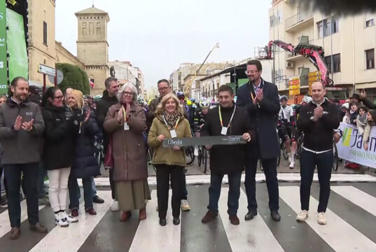 Valens entra no céu e leva a azeitona dourada